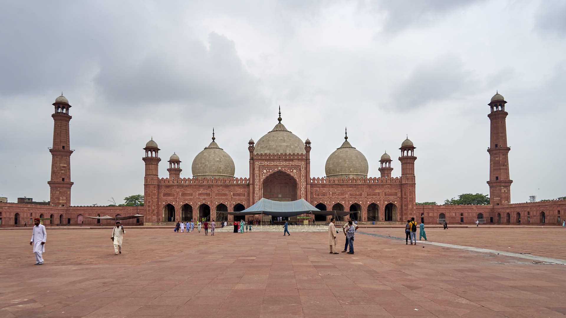 Badshahi-Mosque-1
